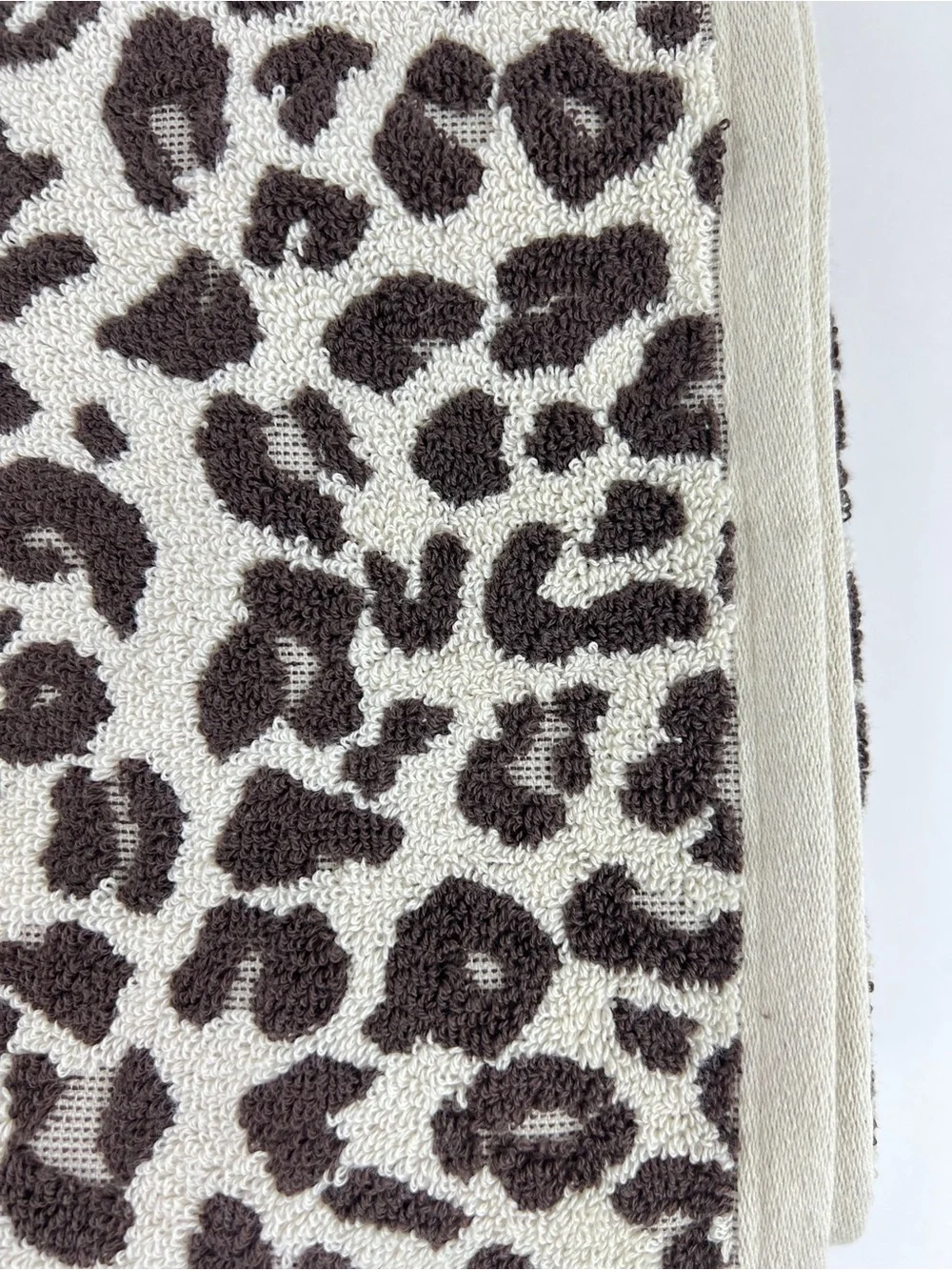 Rachel Zoe Leopard Bath Towel Set Brown Cream Animal Print Soft Cotton 2 Pc NEW